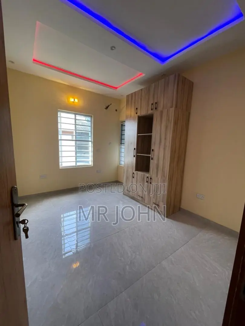 2bdrm Apartment in Harris Drive, VGC / Ajah for rent
