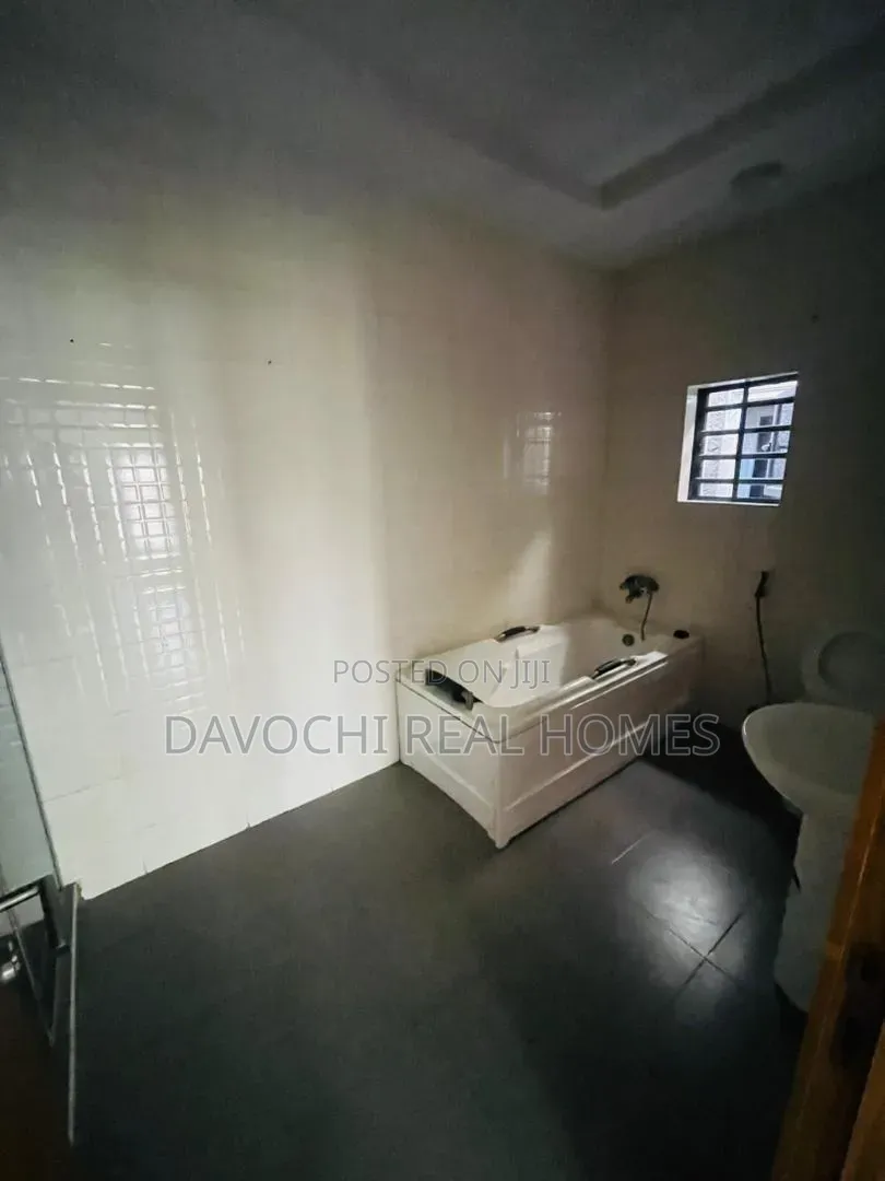 4bdrm Duplex in Sangotedo for rent