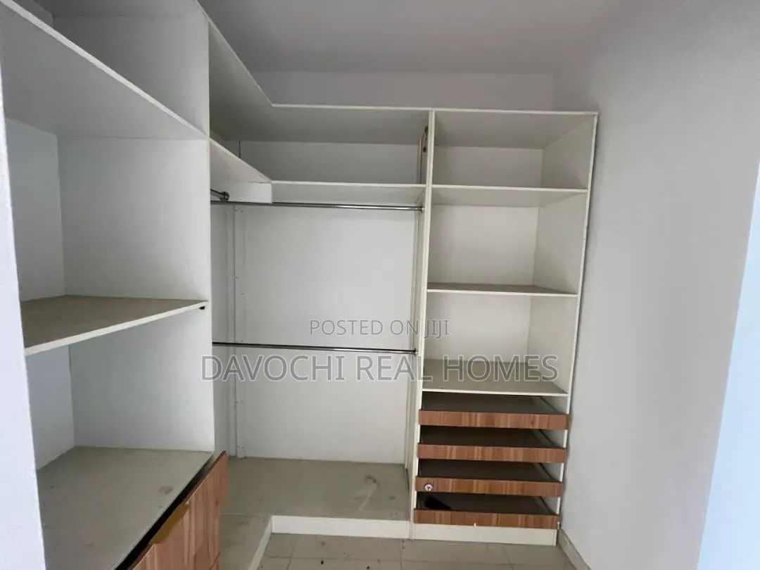 4bdrm Duplex in Lekki Phase 1 for rent