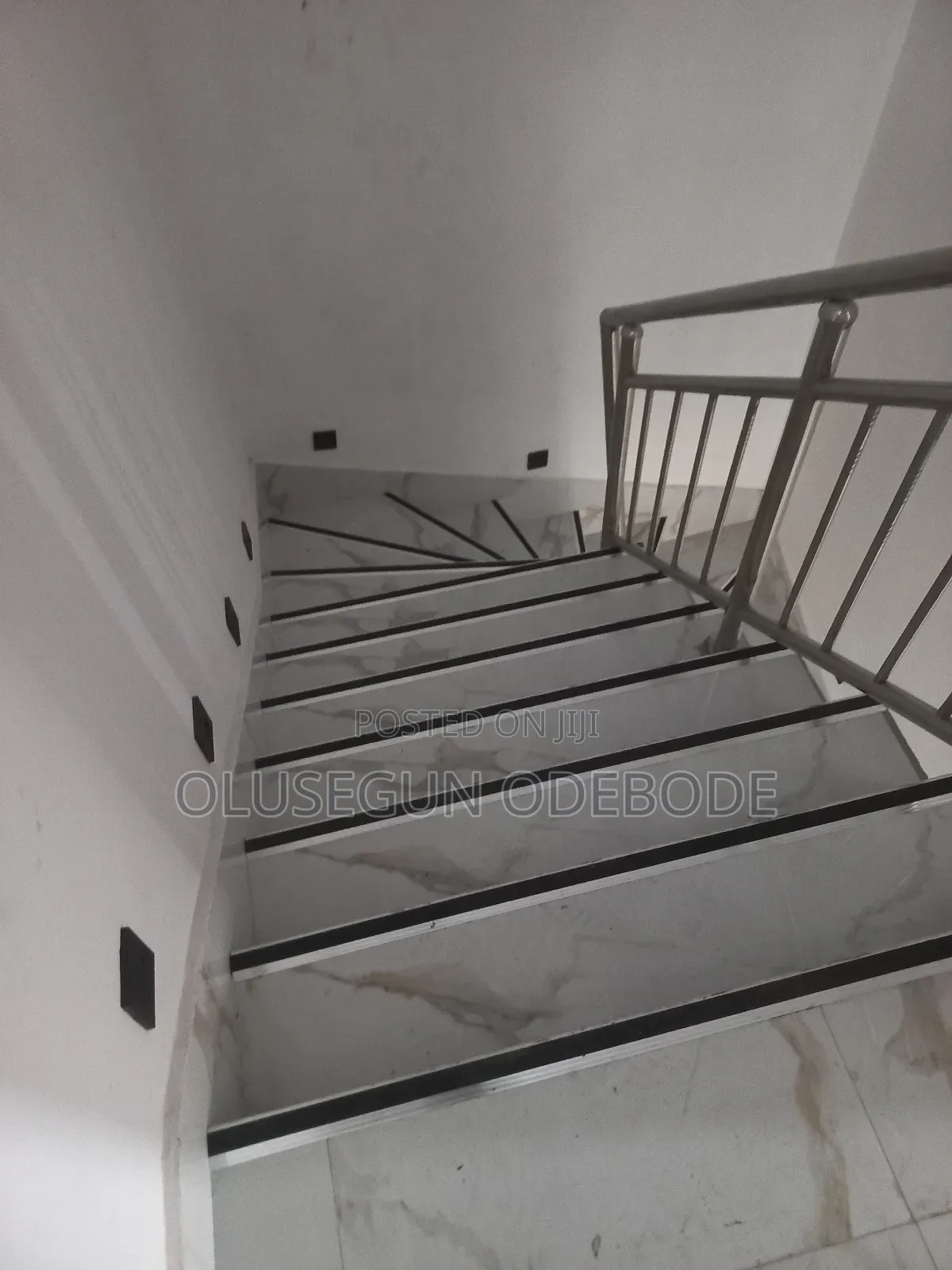 5bdrm Duplex in Omole Phase 2 for sale