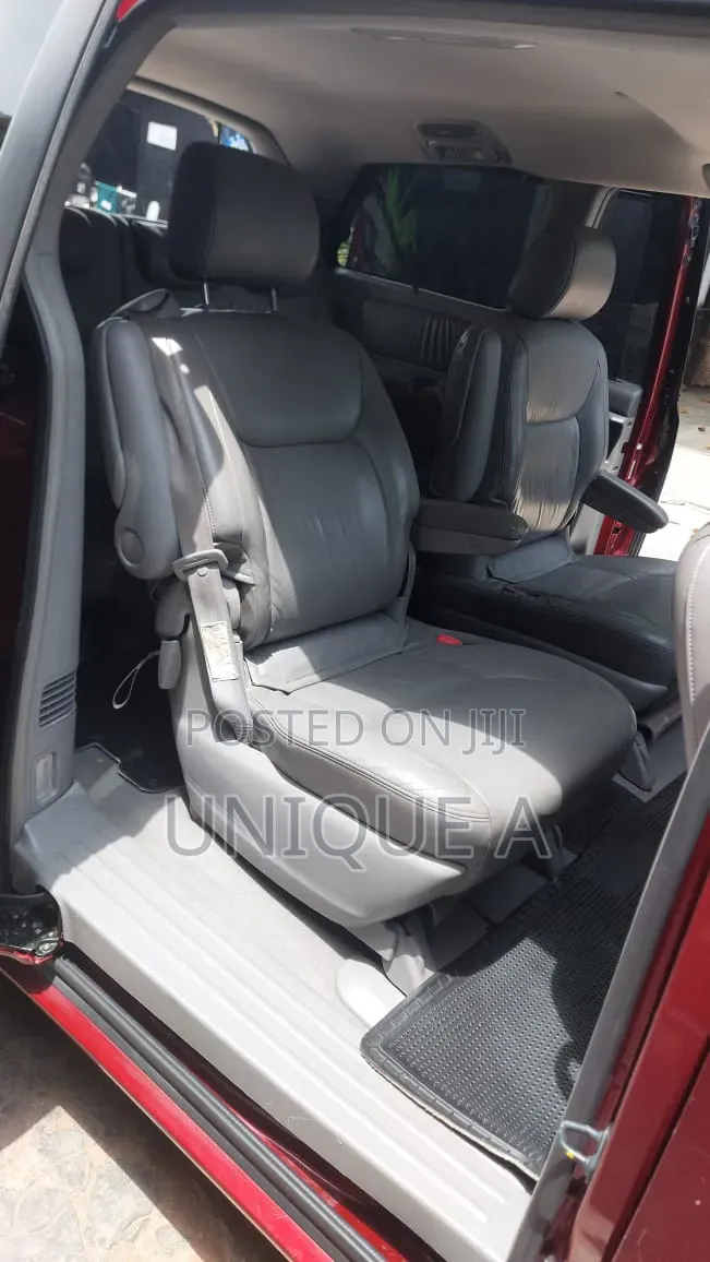 Toyota Sienna XLE 2005 Red