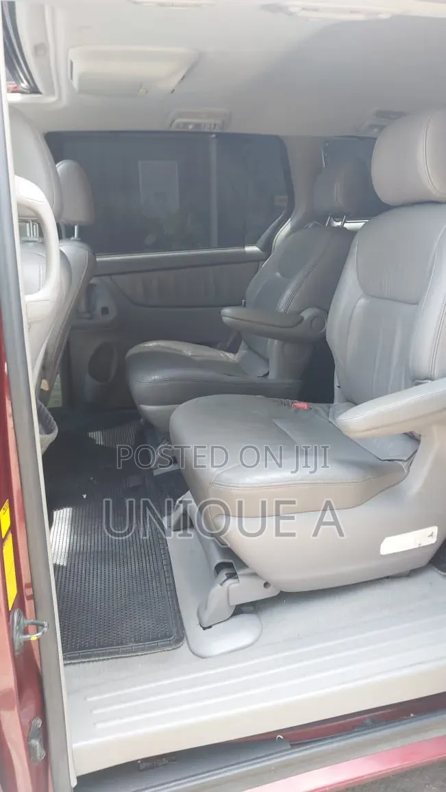 Toyota Sienna XLE 2005 Red