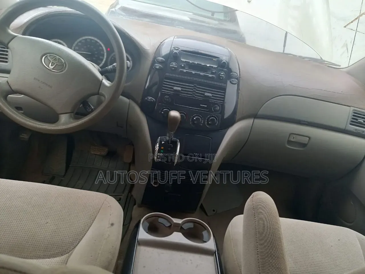 Toyota Sienna CE FWD (3.3L V6 5A) 2004 Gold