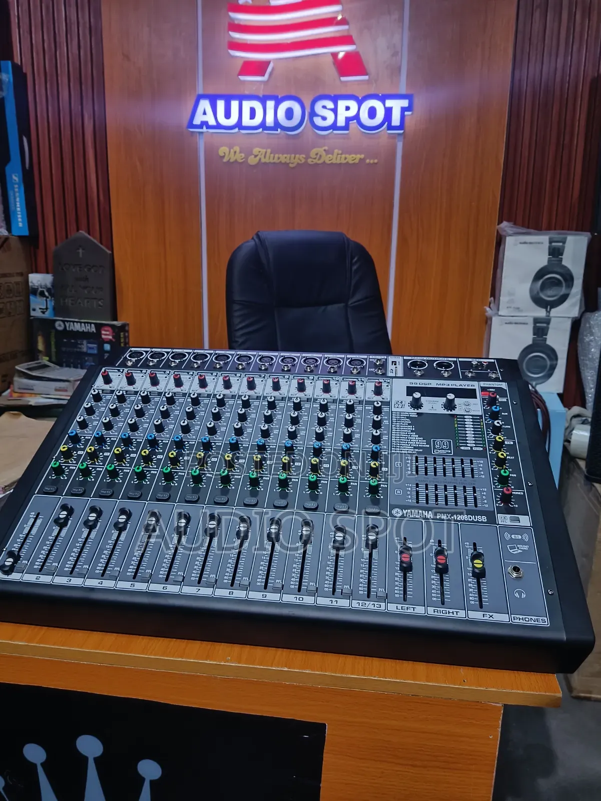 Yamaha PMX-1208d Usb Powered Mixer (12 Channels Mixer)