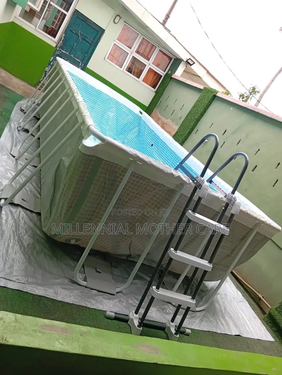 Intex Steel Rectangular Above-Ground – Family Size