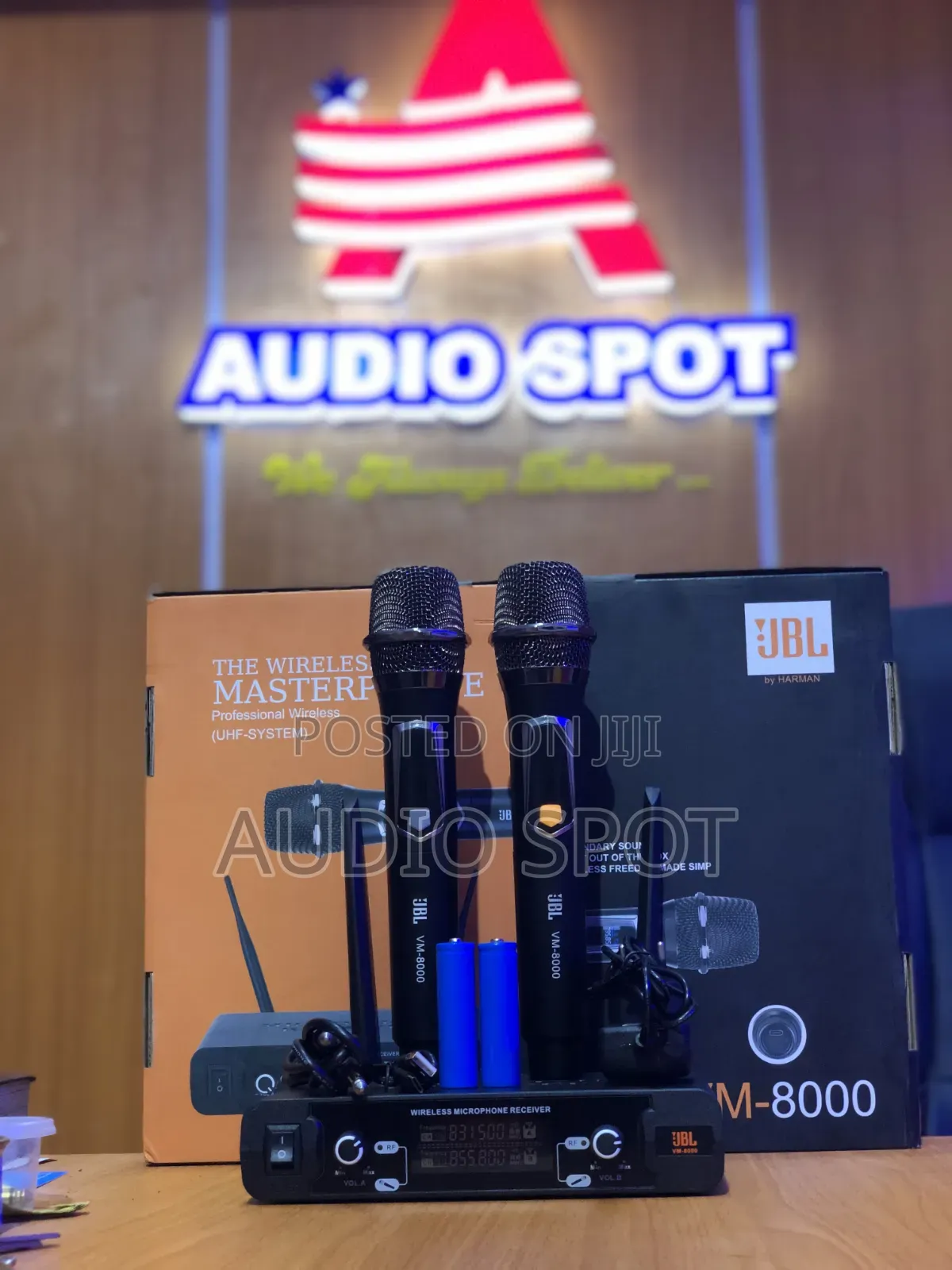 JBL Vm-8000 Dual Rechargeable Handheld Wireless Microphone