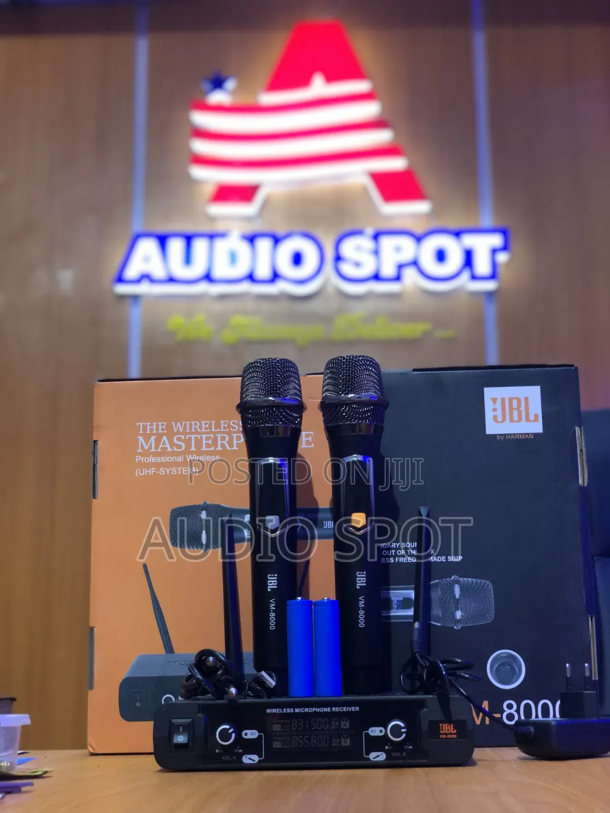 JBL Vm-8000 Dual Rechargeable Handheld Wireless Microphone