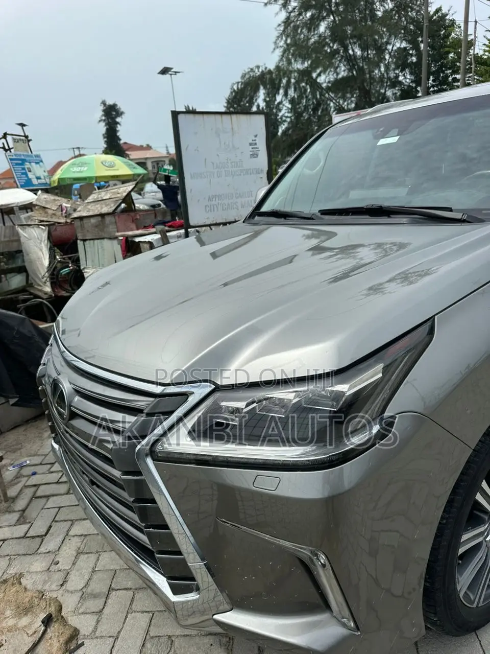Lexus LX 570 AWD 2017 Gray
