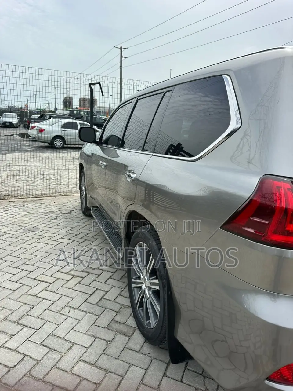 Lexus LX 570 AWD 2017 Gray