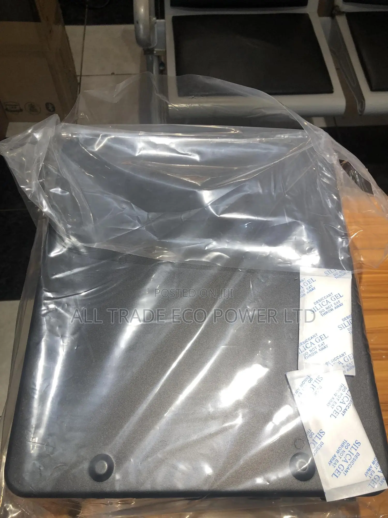Original C Worth Hybrid 1.8kva Inverter 12v Pure Sine-Wave