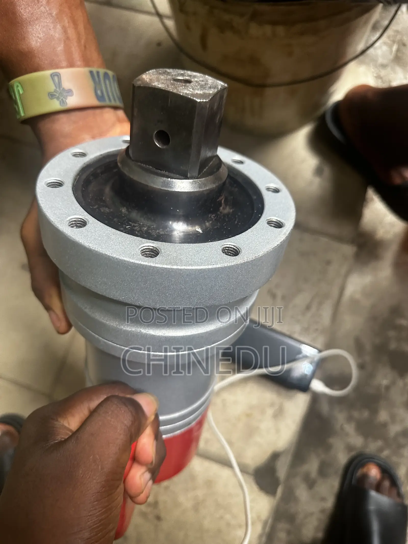 Pneumatic Torque Wrench 1-1/2 Drive