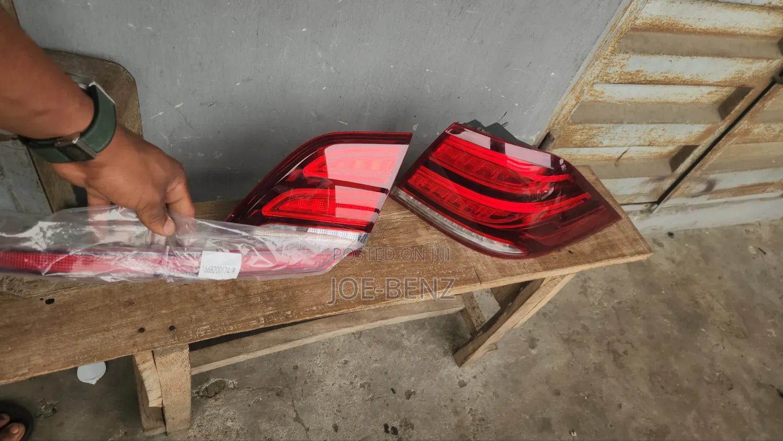 Gle350 2017 Passenger Side Backlight