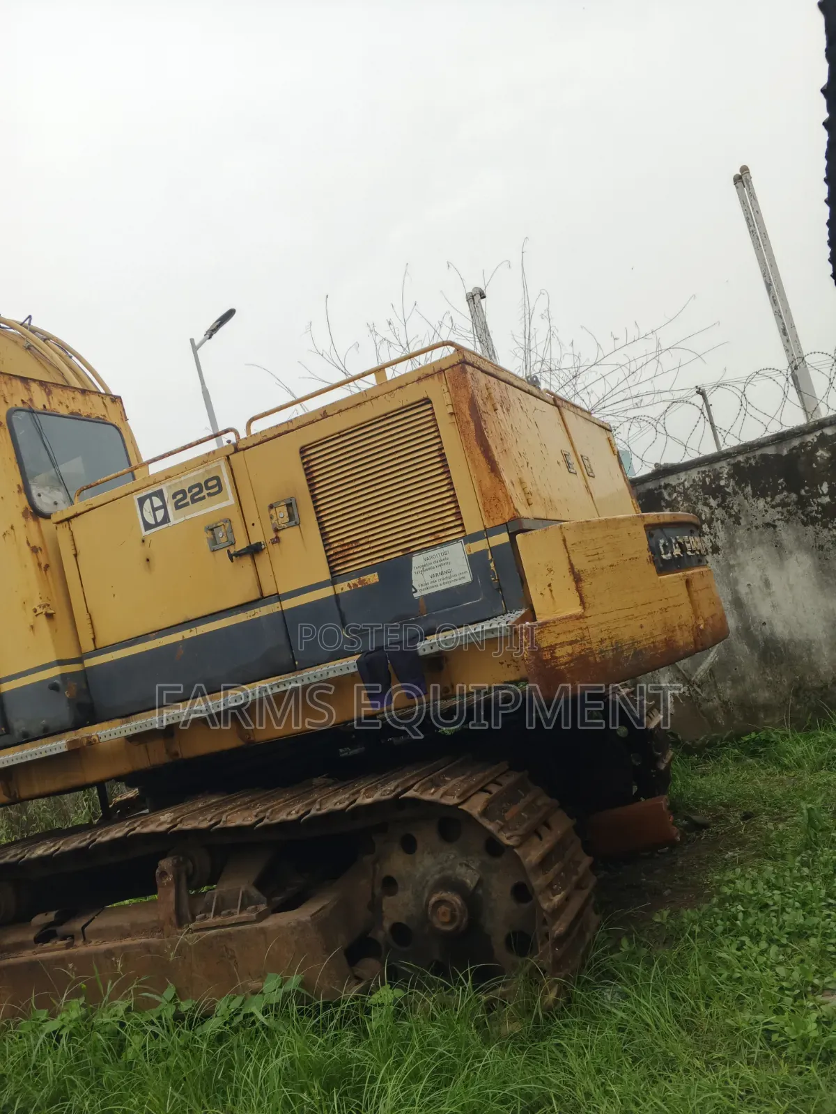 Tokunbo Long Boom Cat Excavator
