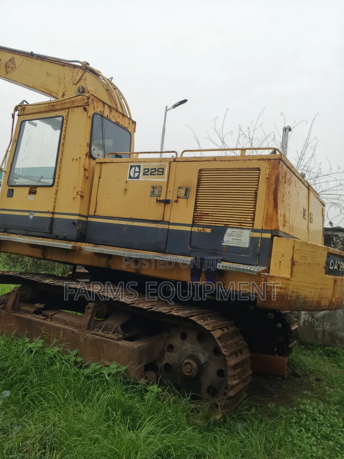 Tokunbo Long Boom Cat Excavator