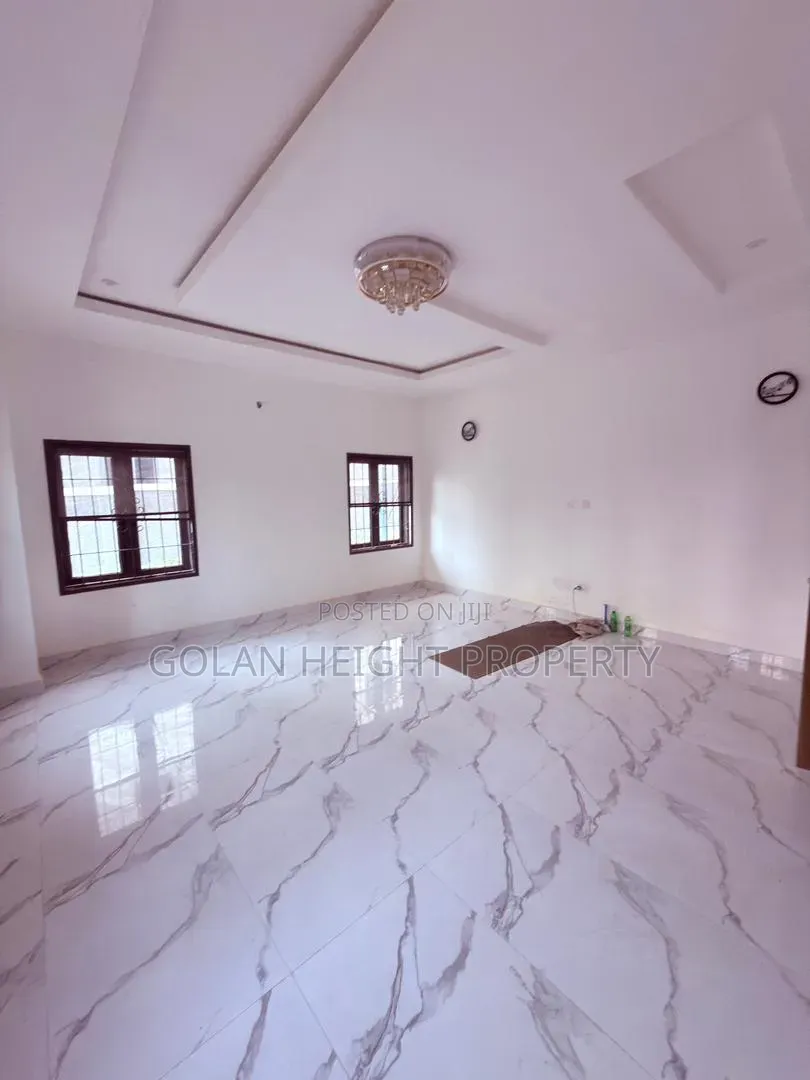 5bdrm Duplex in Mabushi for sale