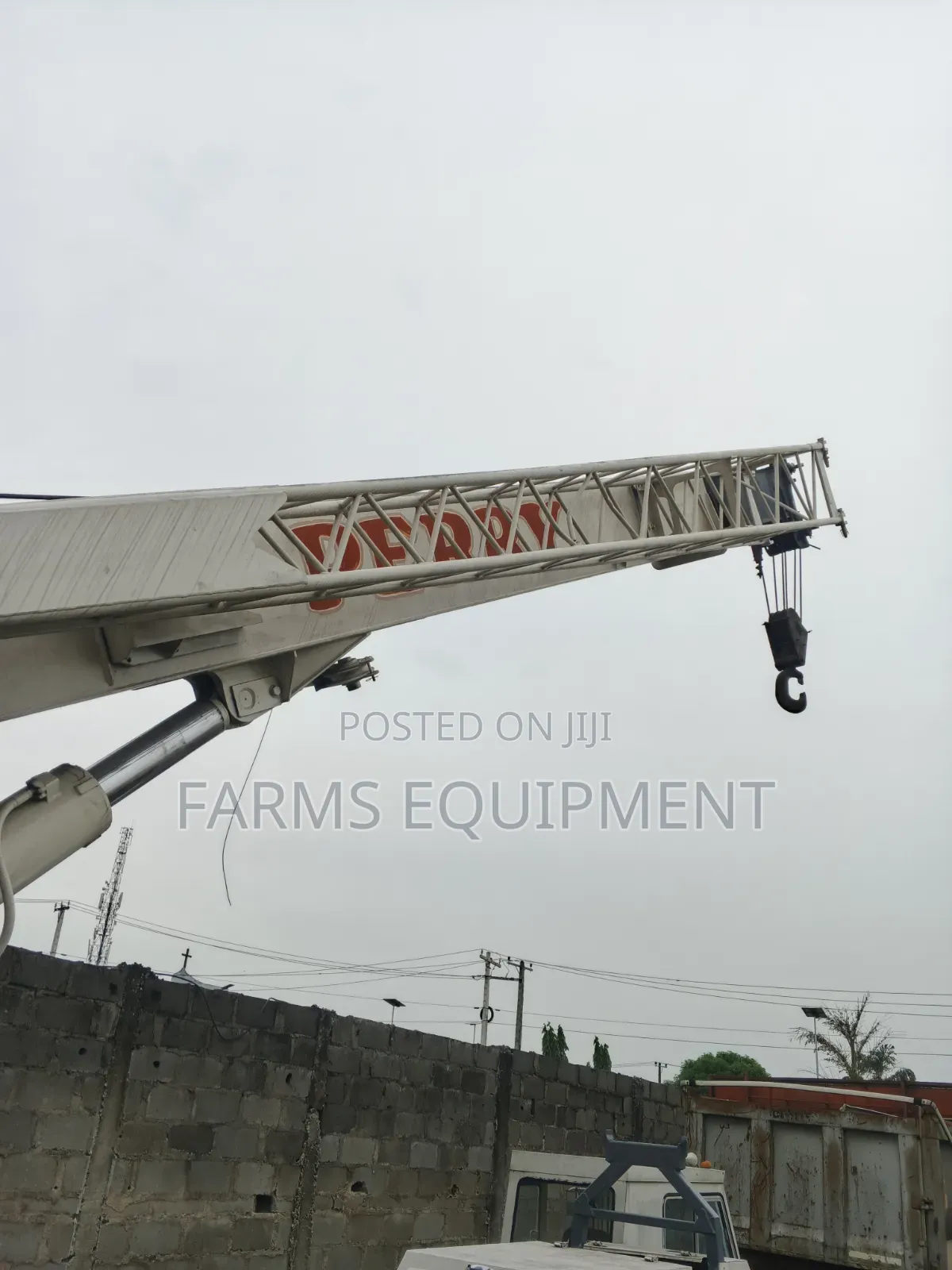 Tokunbo P H 30ton Crane