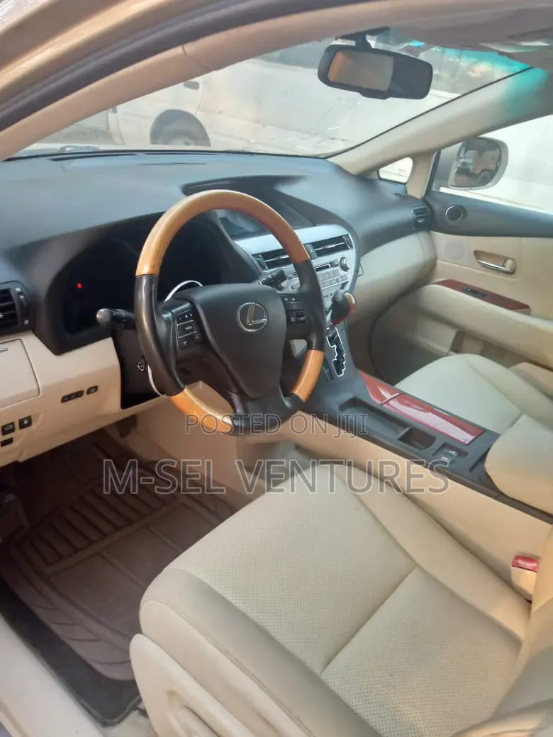 Lexus RX 350 2010 Gold