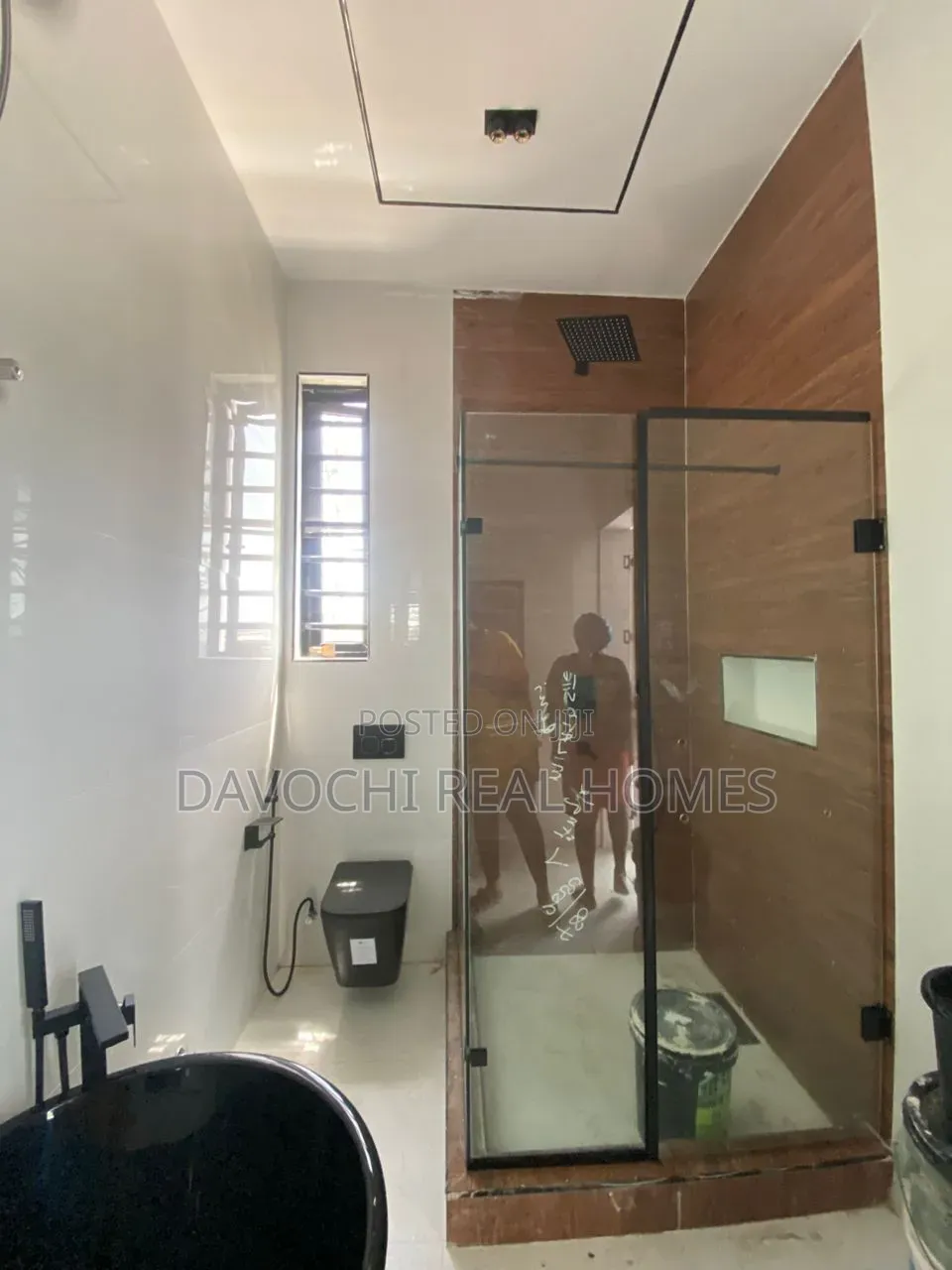 5bdrm Duplex in Sangotedo for sale