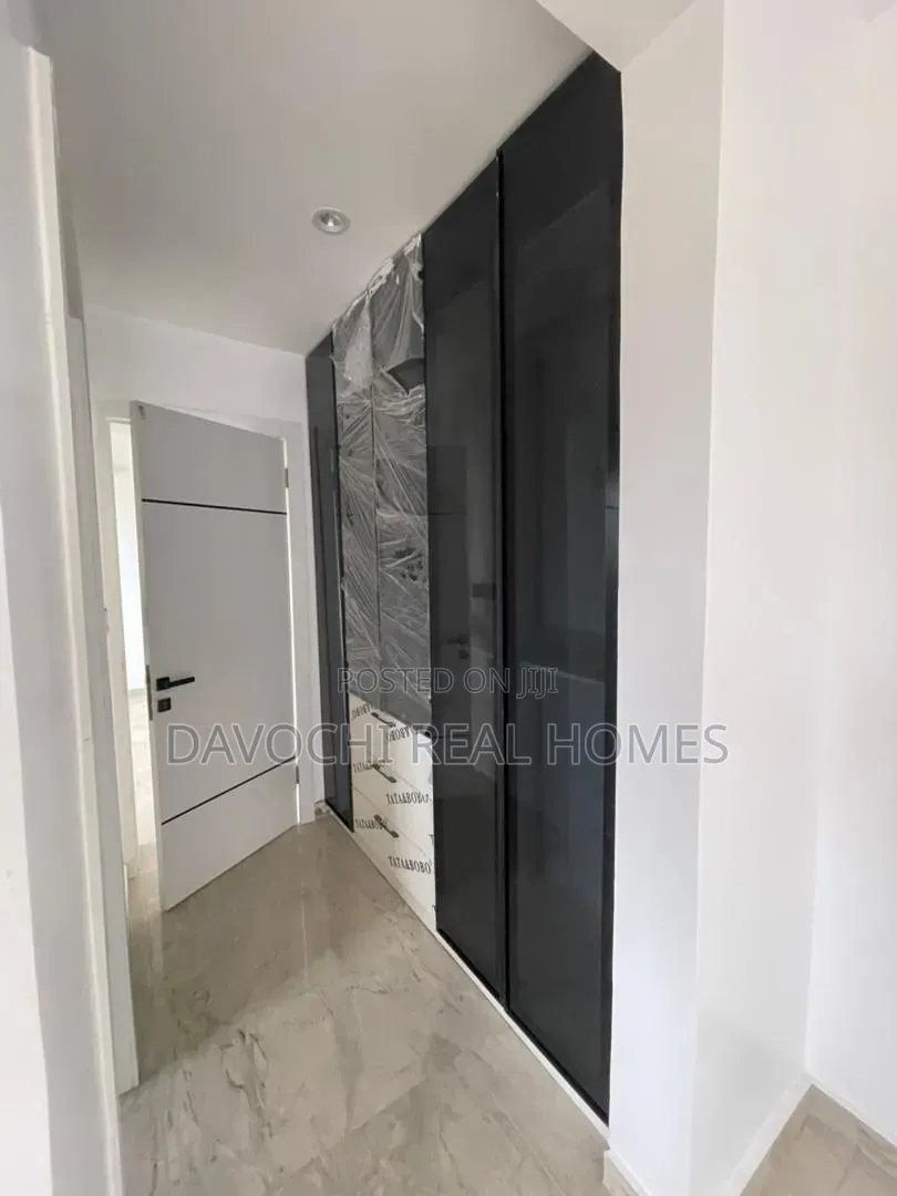 5bdrm Duplex in Lekki Phase 1 for sale