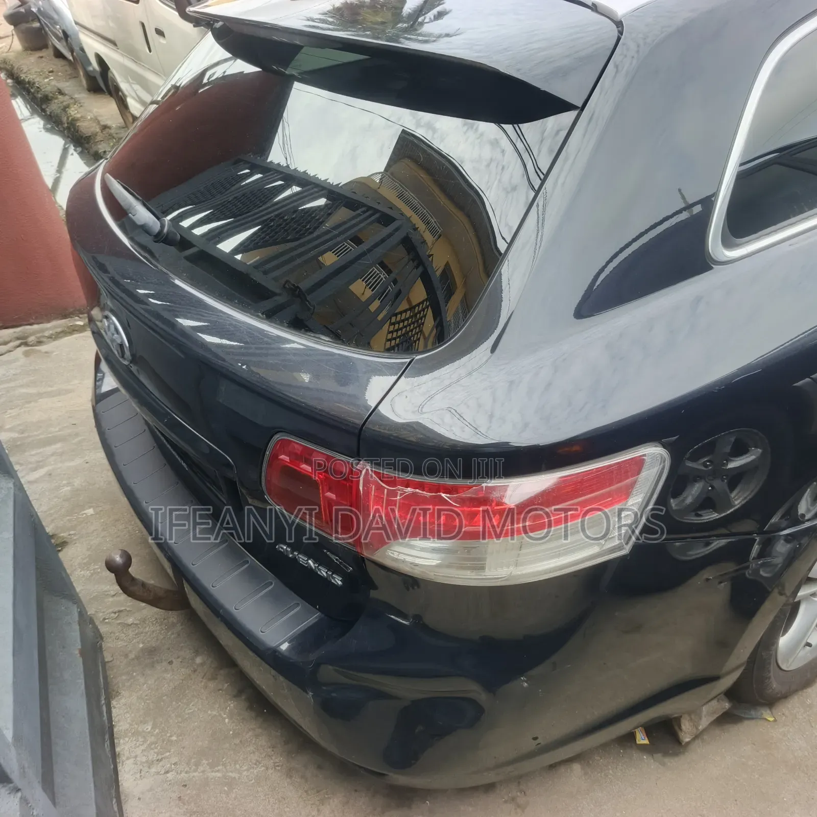 Toyota Avensis 2.0 Advanced Automatic 2012 Black