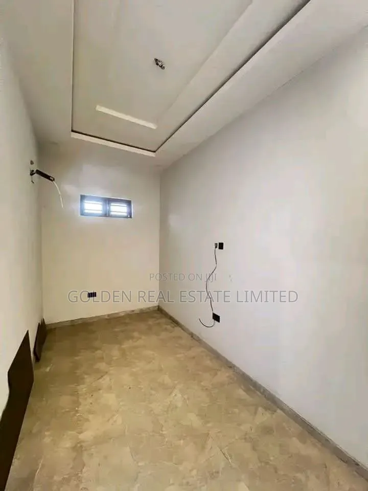 4bdrm Duplex in Ikate for sale