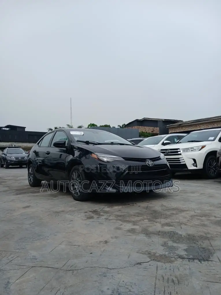 Toyota Corolla LE ECO 4dr Sedan (1.8L 4cyl CVT) 2017 Black