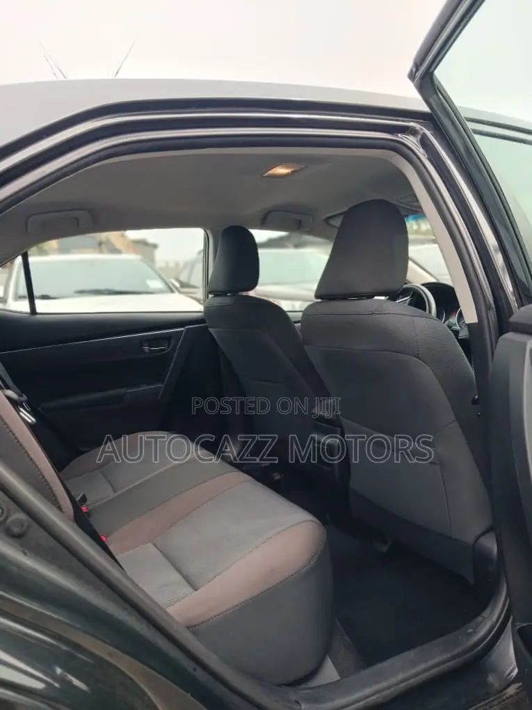 Toyota Corolla LE ECO 4dr Sedan (1.8L 4cyl CVT) 2017 Black