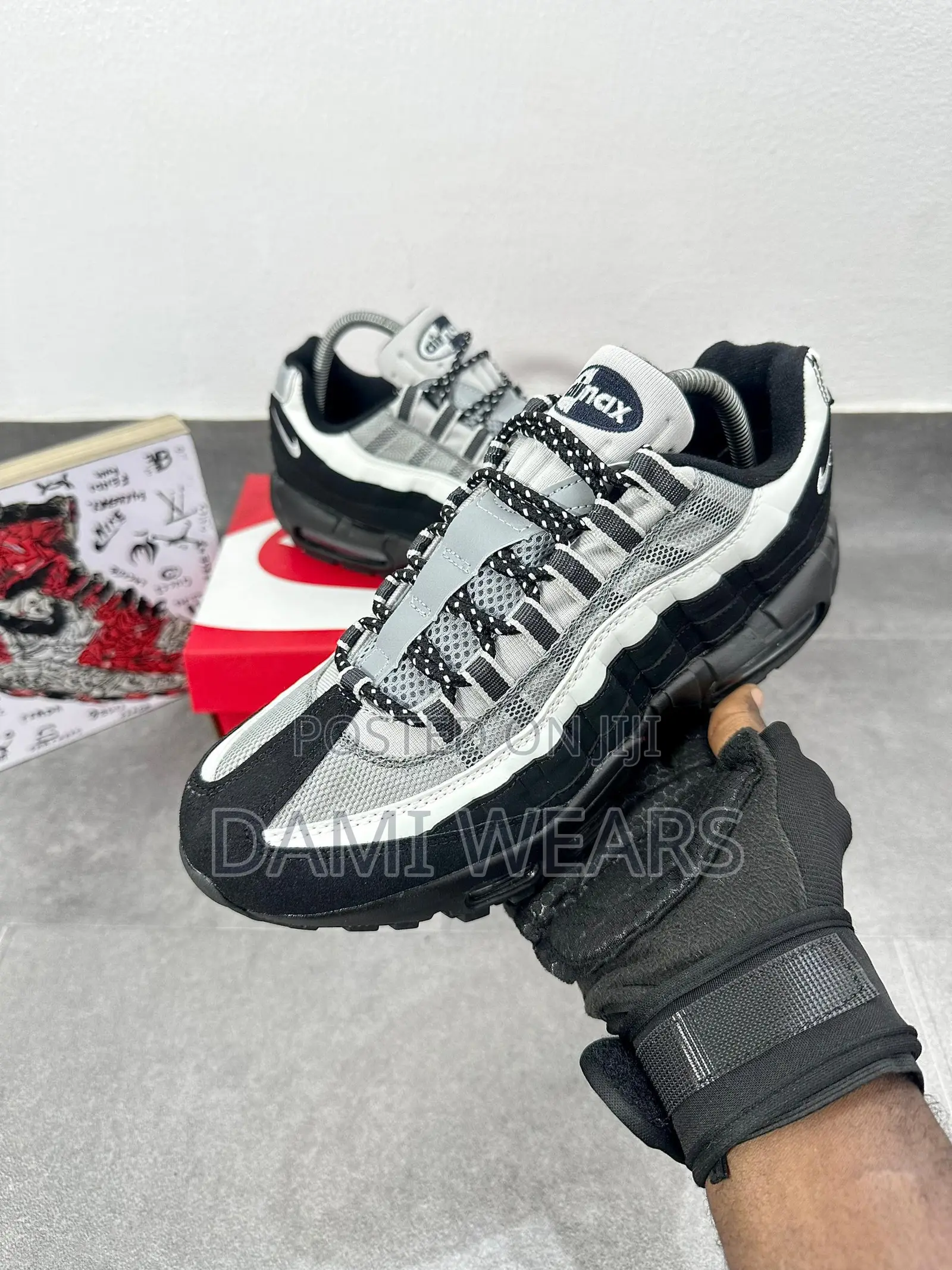 Nike Airmax 95 Og Black and White