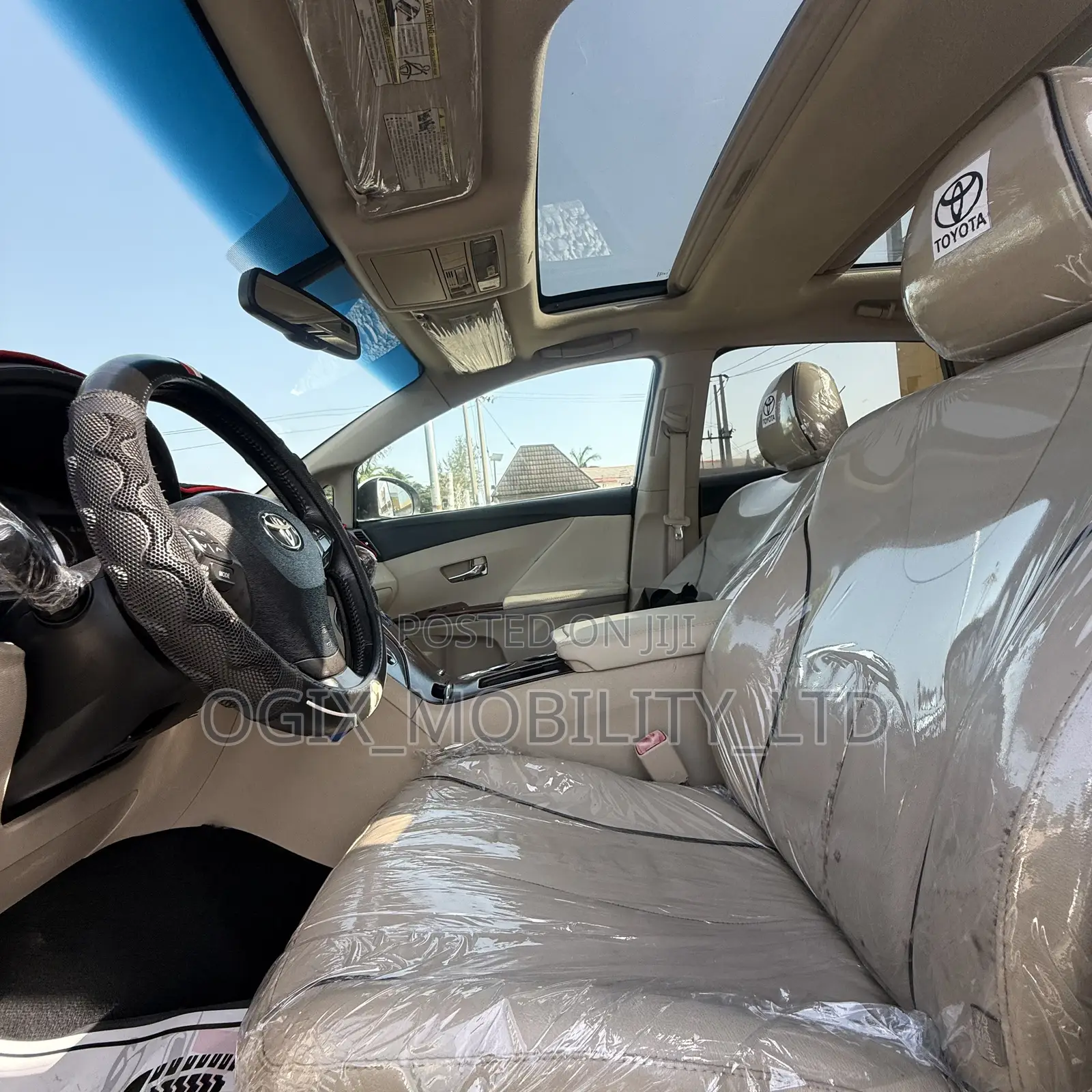 Toyota Venza 2011 White