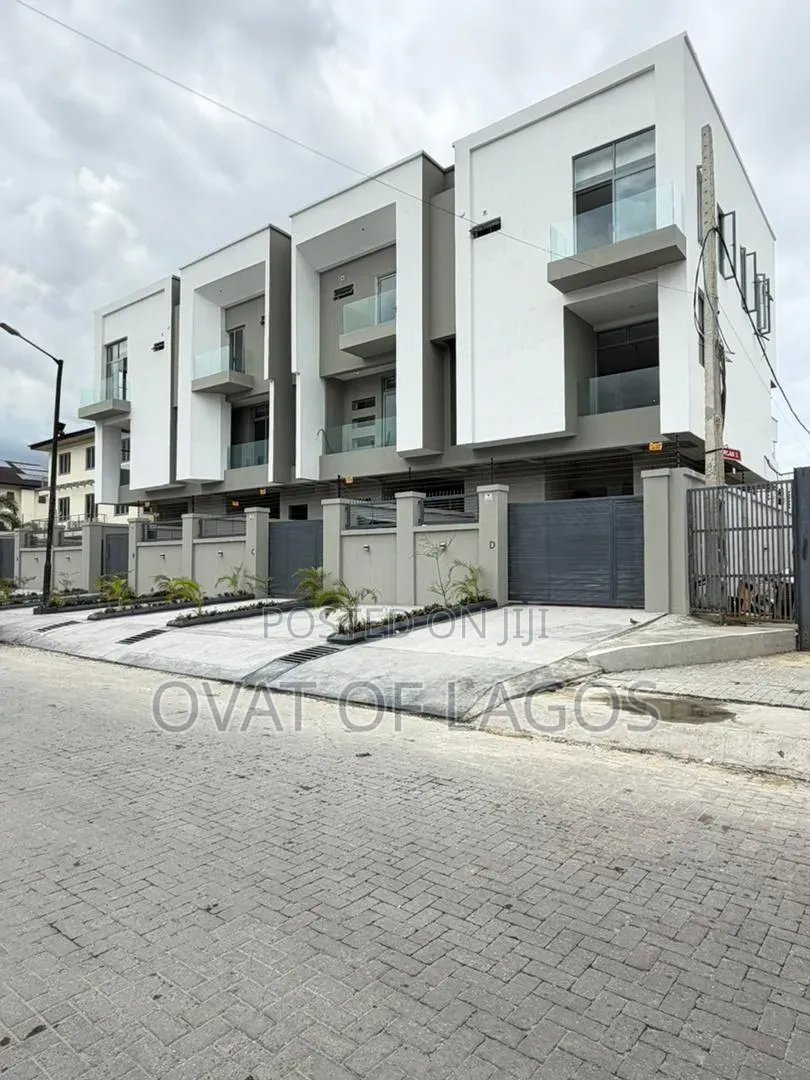 4bdrm Duplex in Lekki Phase 1 for sale