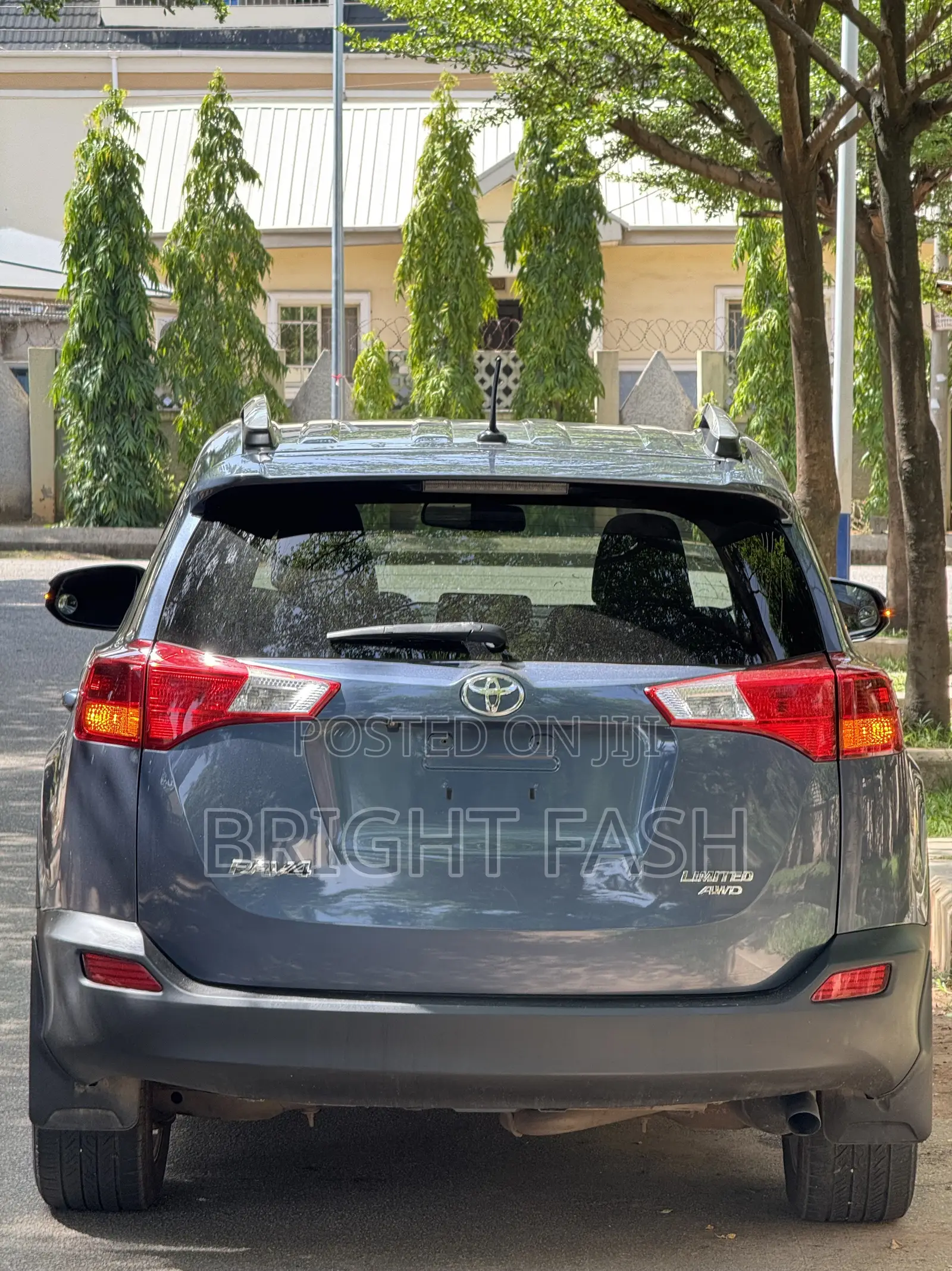 Toyota RAV4 Limited 4dr SUV AWD (2.5L 4cyl 6A) 2014 Blue