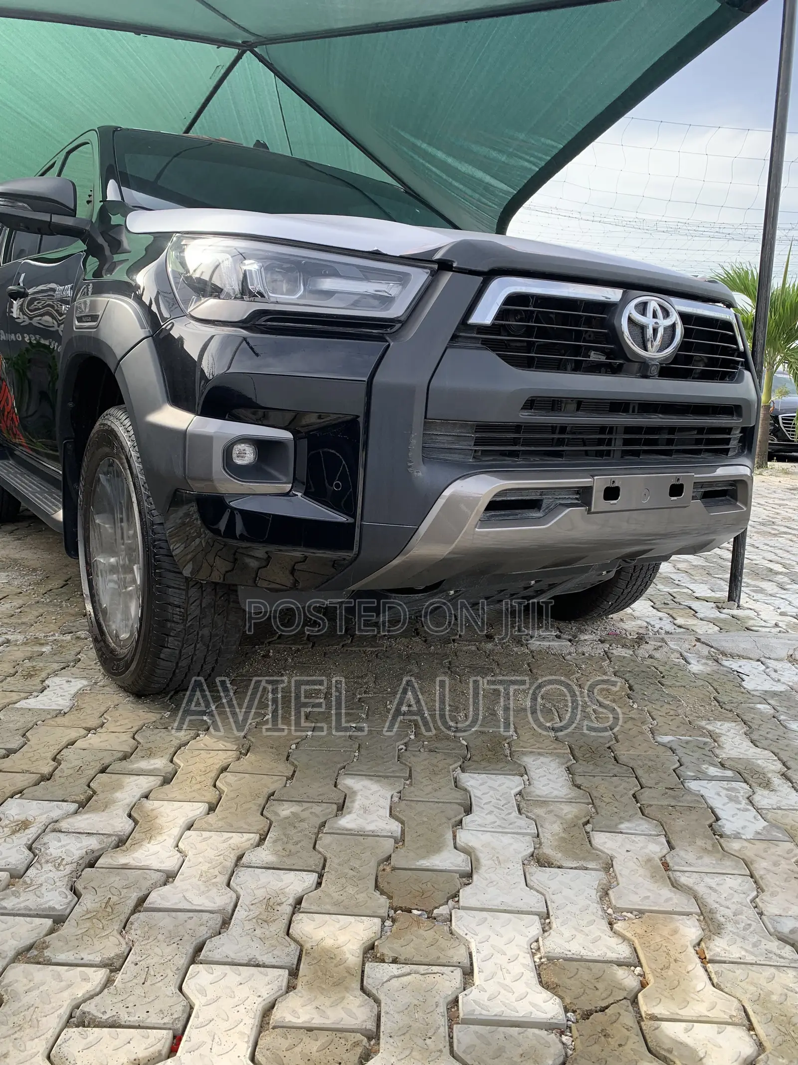 New Toyota Hilux 2025 Black