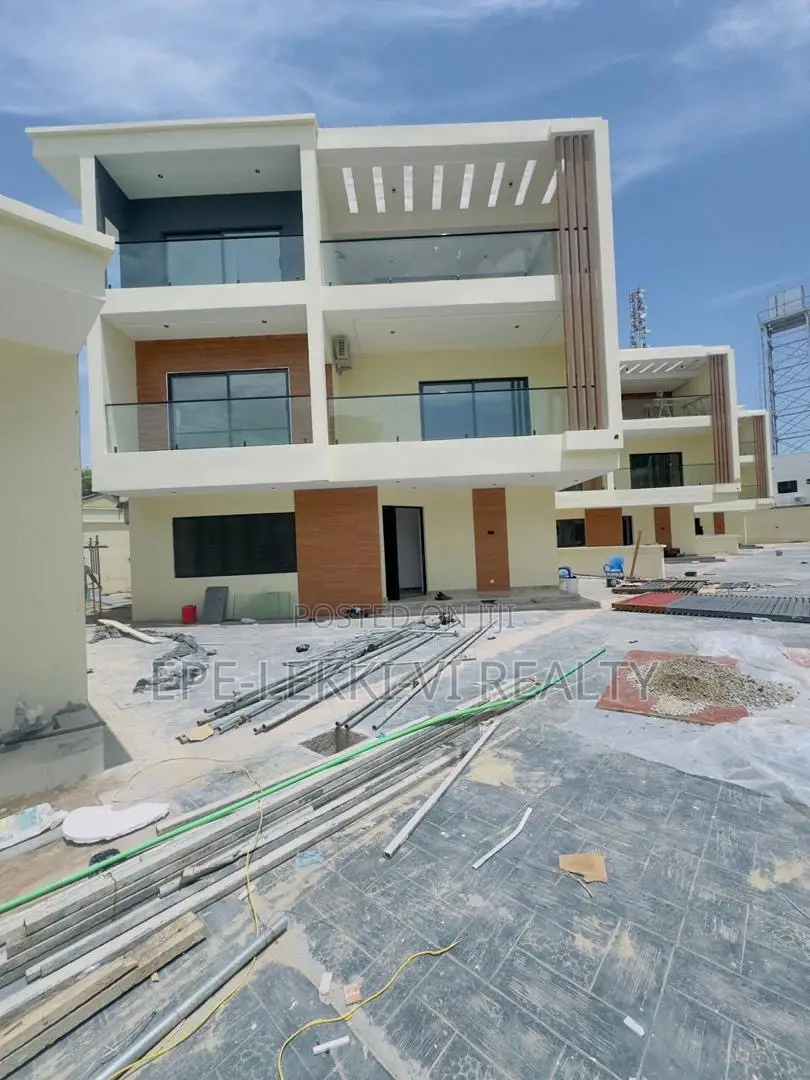 5bdrm Duplex in Old Ikoyi for sale