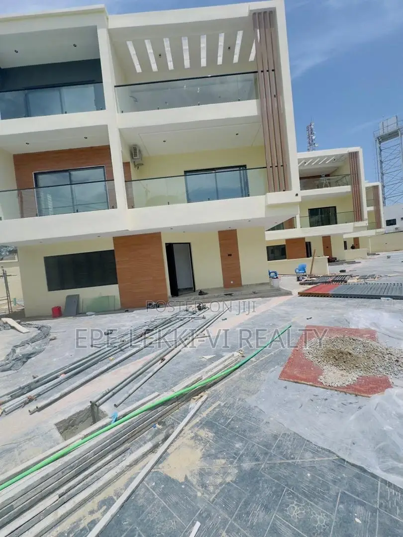 5bdrm Duplex in Old Ikoyi for sale