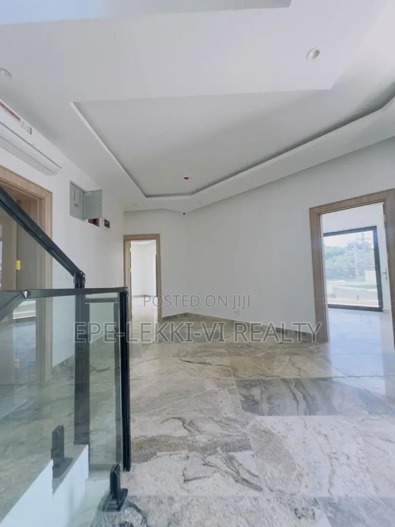 5bdrm Duplex in Old Ikoyi for sale