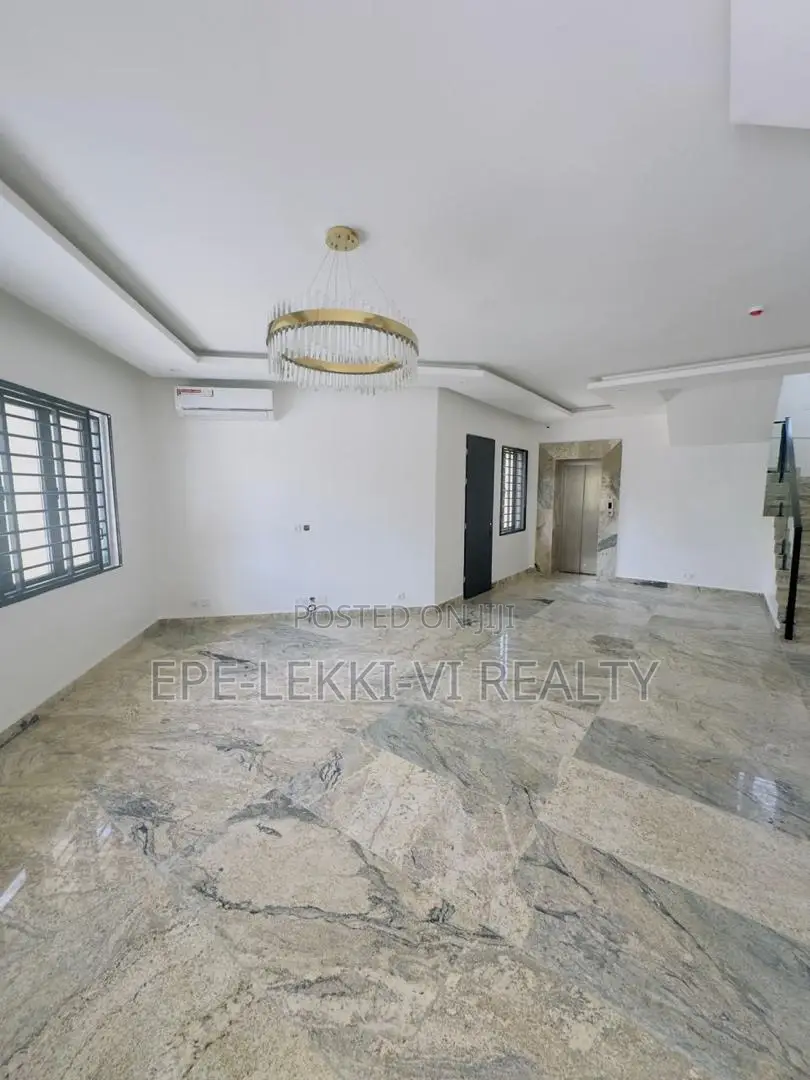 5bdrm Duplex in Old Ikoyi for sale