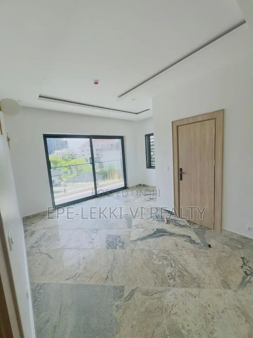 5bdrm Duplex in Old Ikoyi for sale