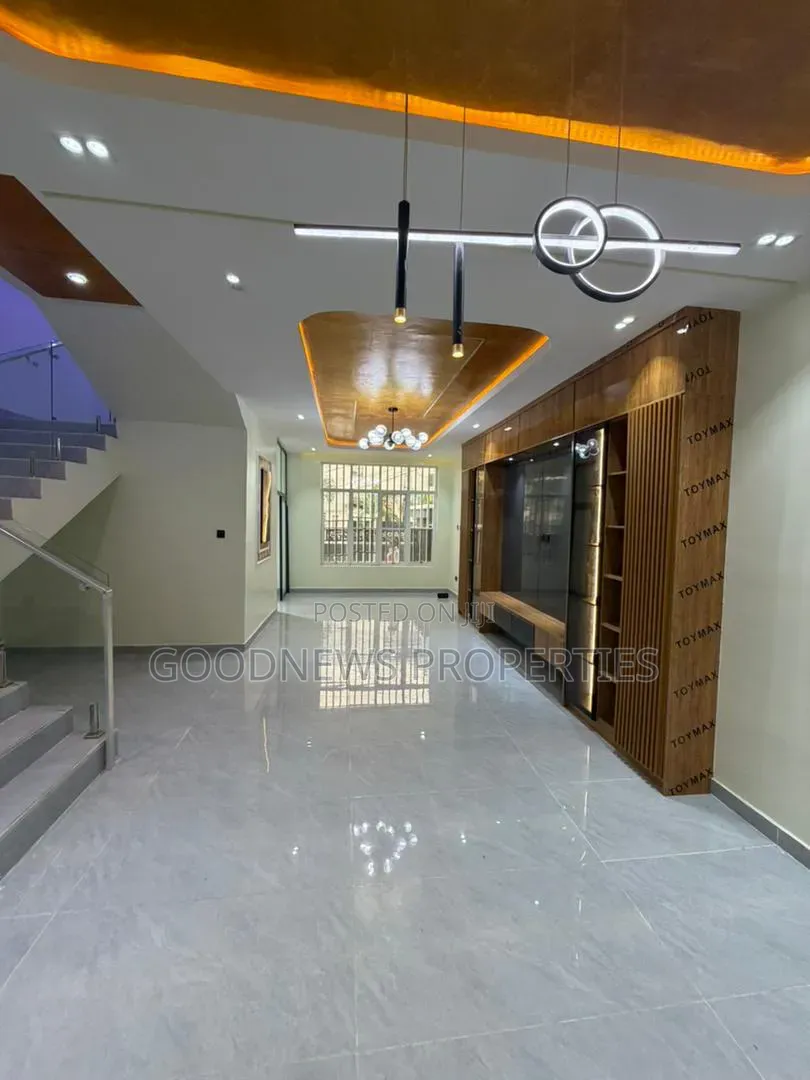 4bdrm Duplex in Osapa London for sale