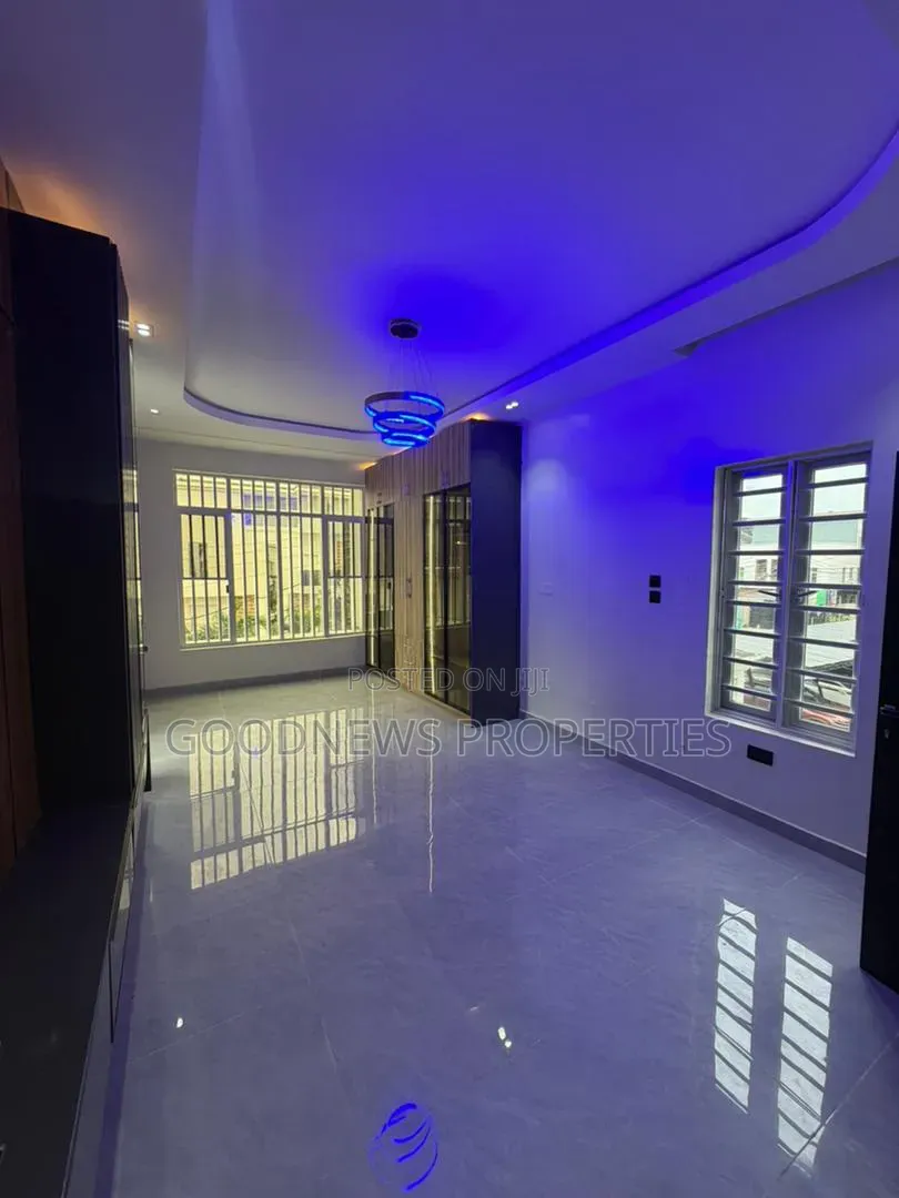 4bdrm Duplex in Osapa London for sale
