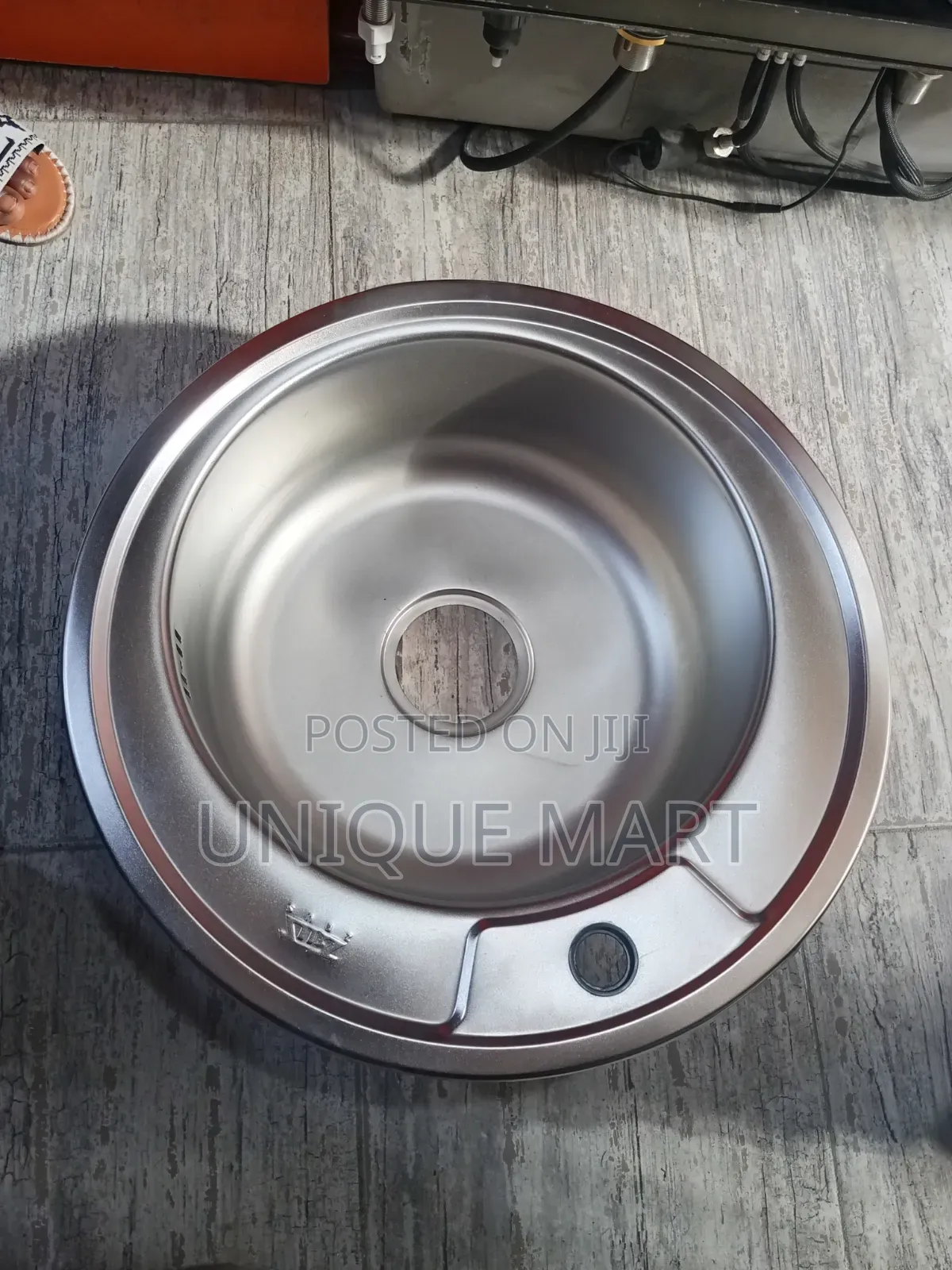49 by 49 Cm Round Shaped Stainless Kitchen Sink