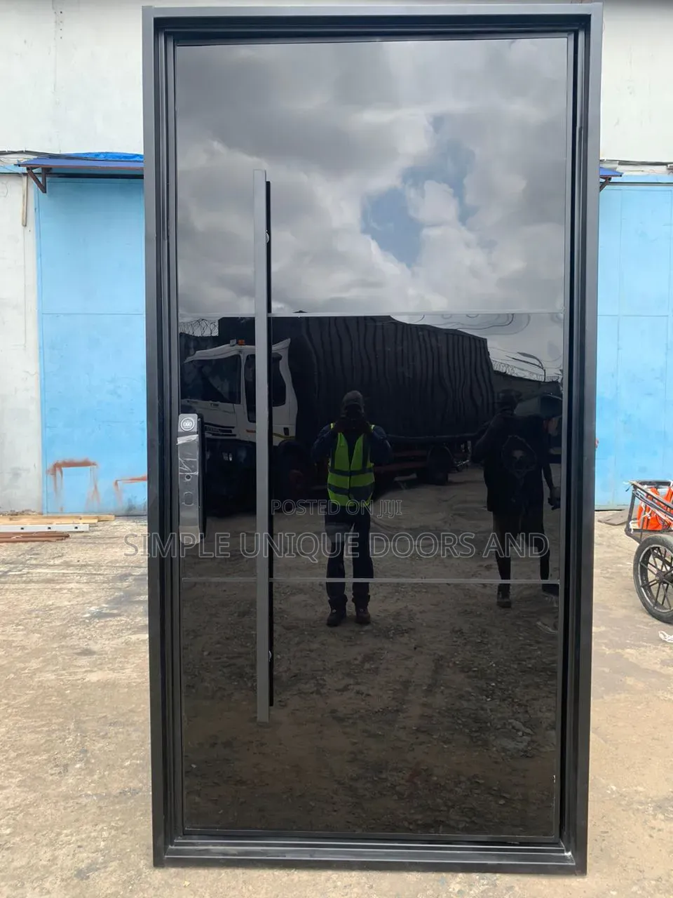 Plain Black Pivot Foor