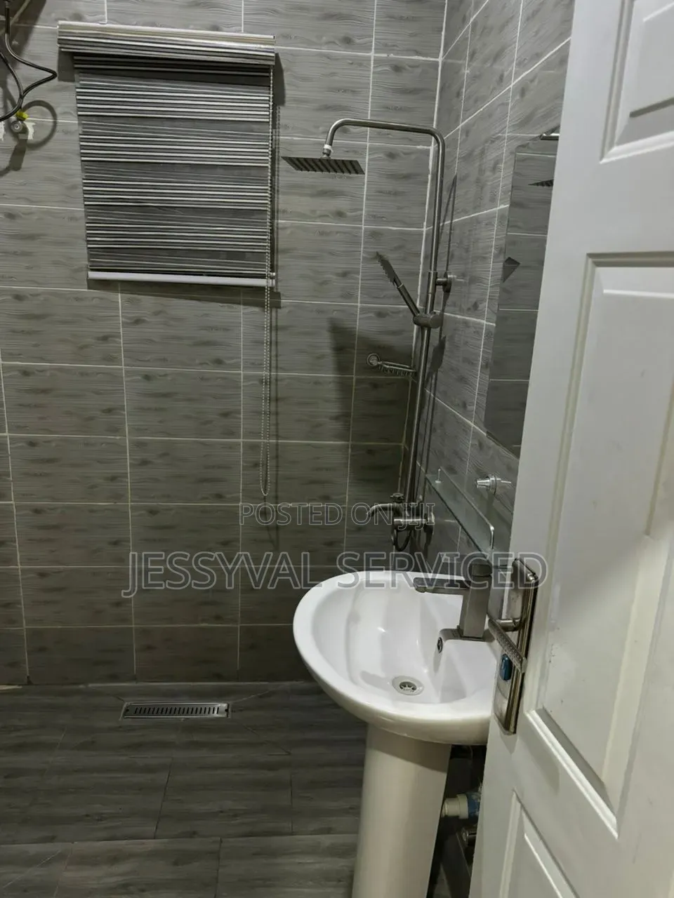 3 Bedroom Luxury Serviced Apartment With Ps5