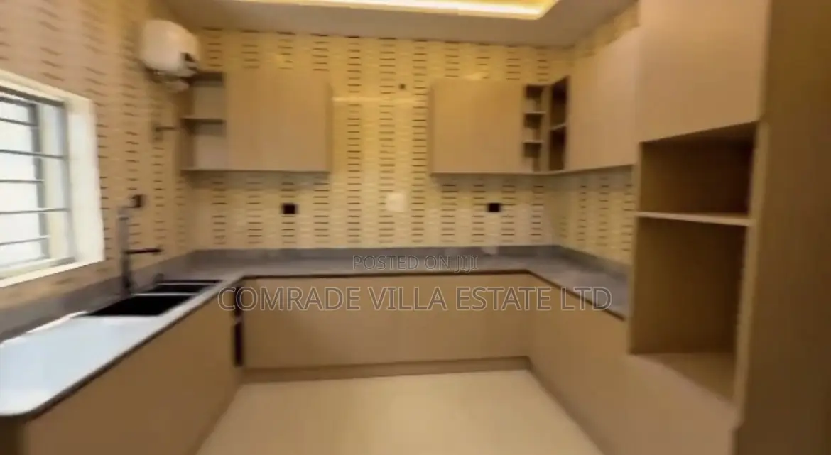3bdrm Bungalow in Dawaki for sale
