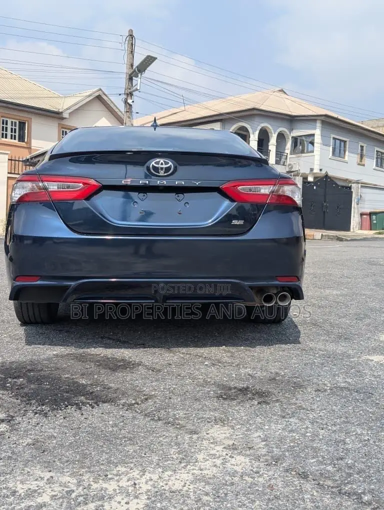 Toyota Camry 2020 Blue