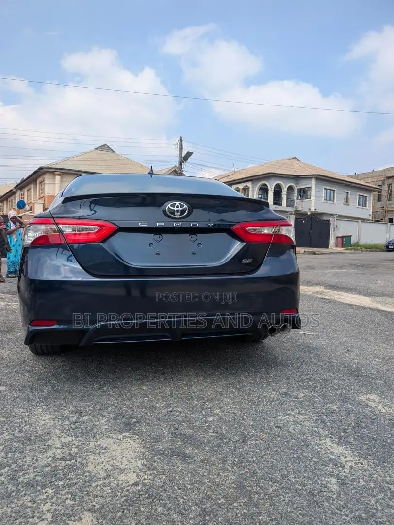 Toyota Camry 2020 Blue