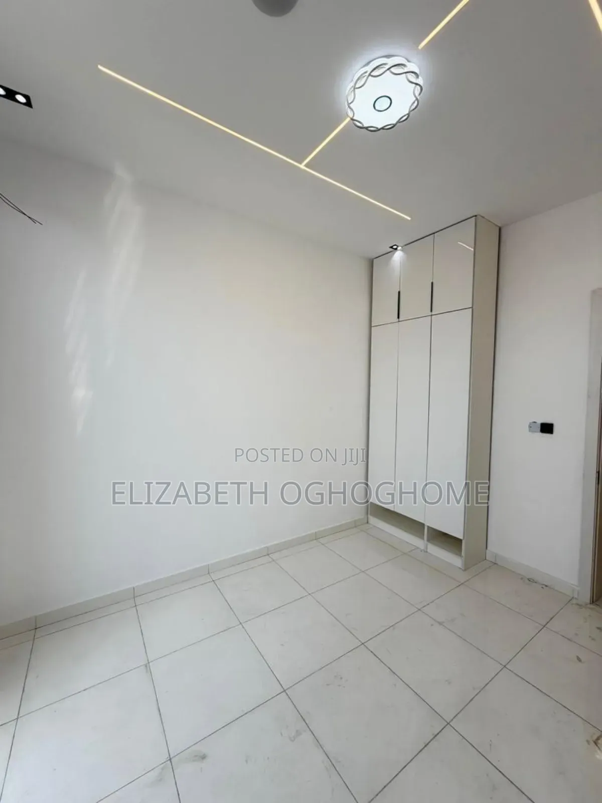 4bdrm Duplex in Ikota for sale