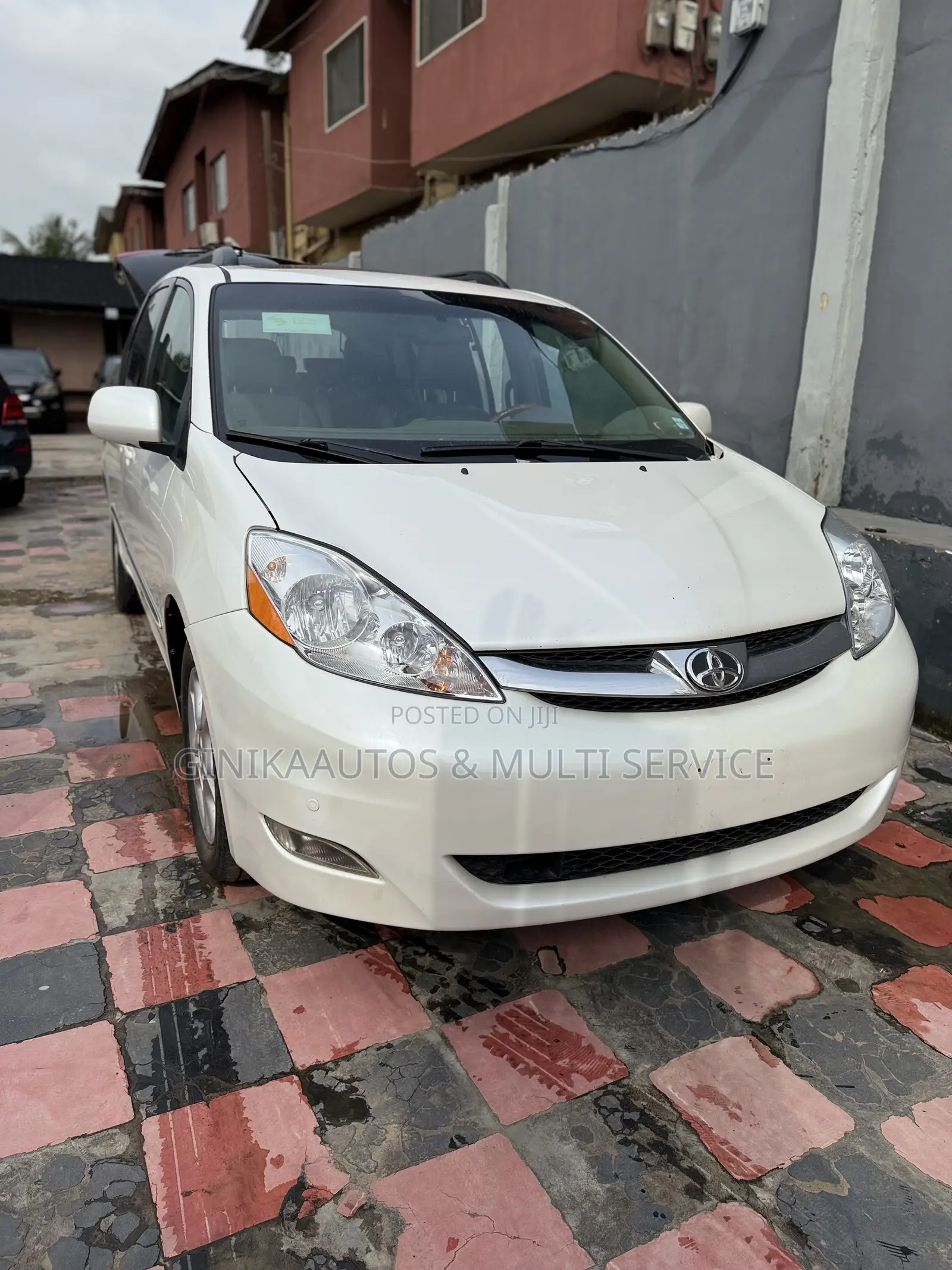Toyota Sienna XLE FWD 2006 White