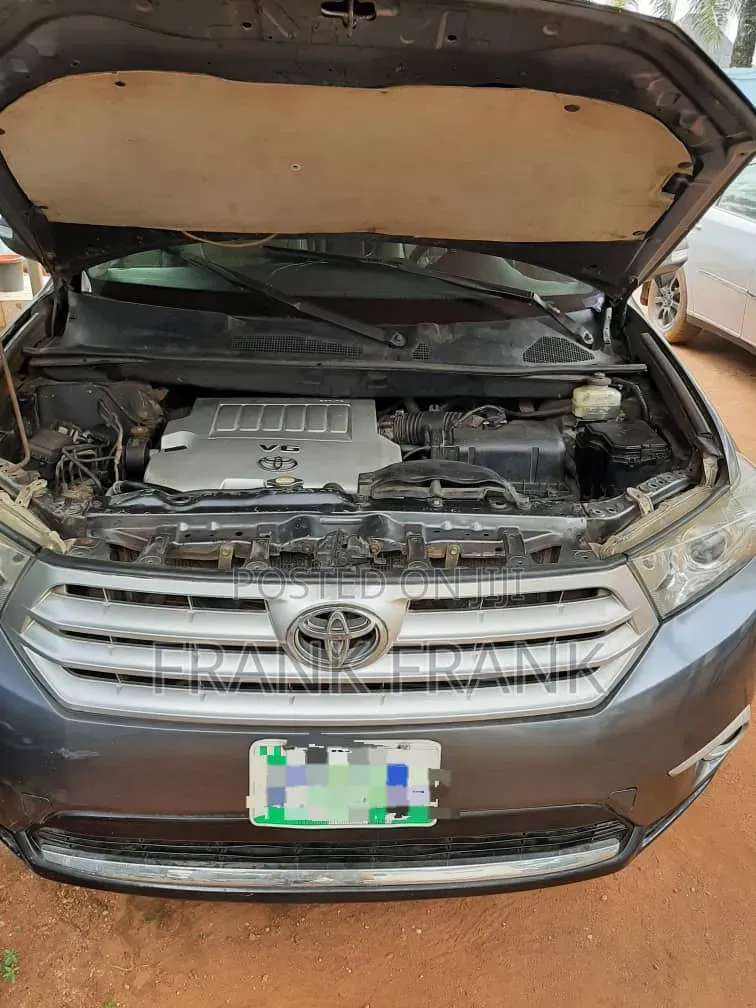 Toyota Highlander 2010 Gray