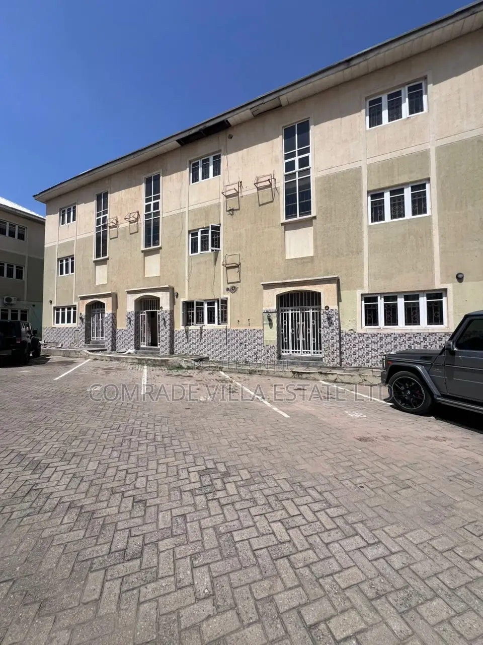 3bdrm Duplex in Idu for sale