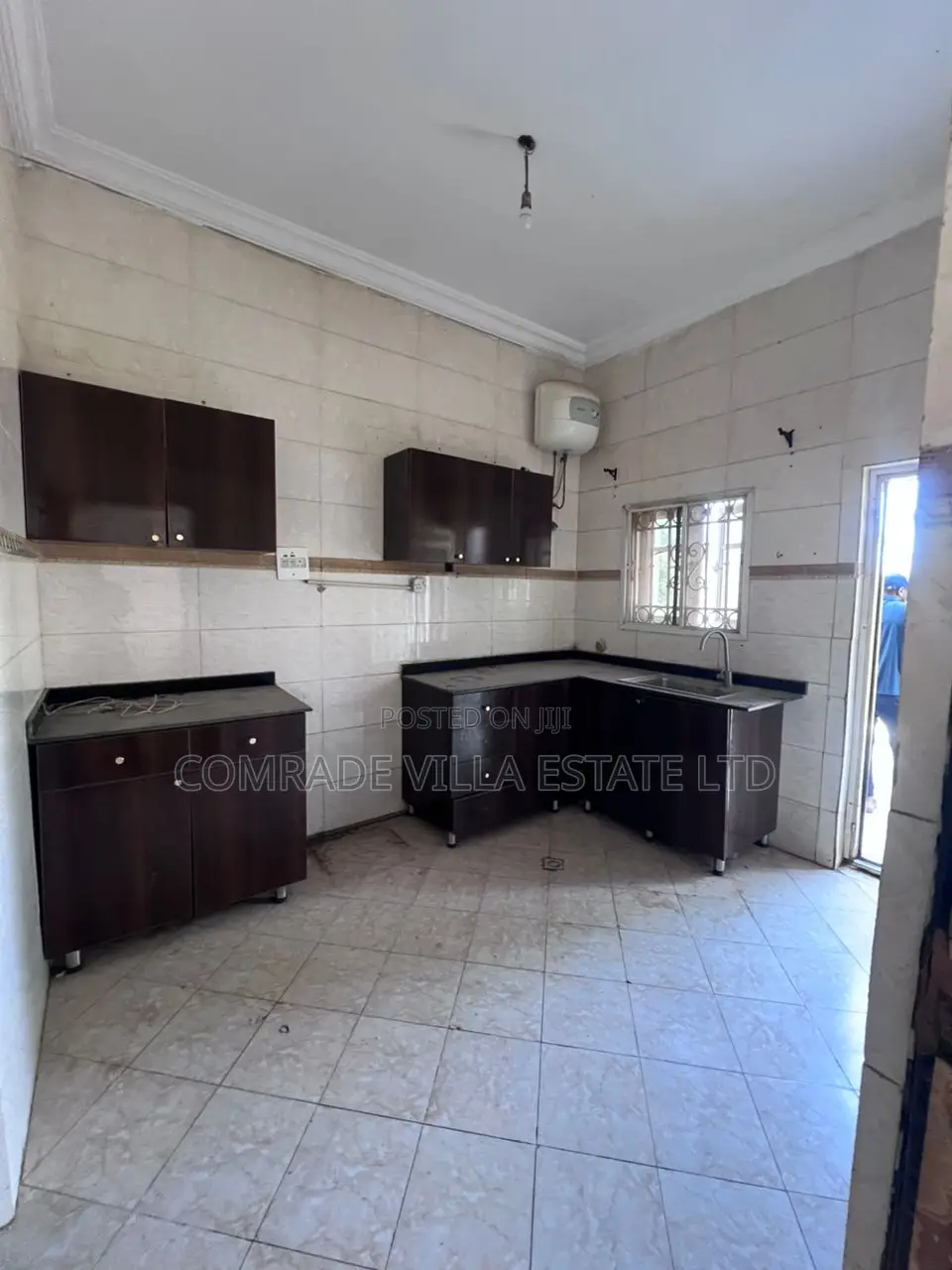3bdrm Duplex in Idu for sale